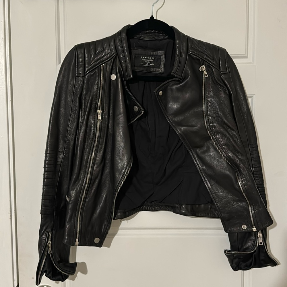 Zara leather jacket size small.